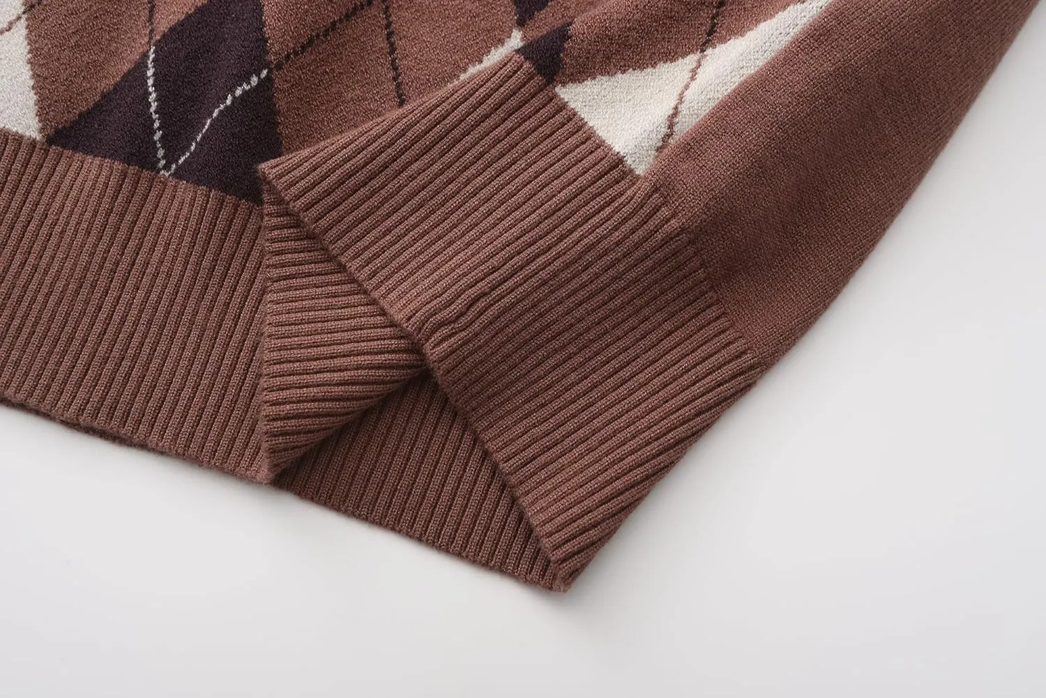 Men's Wool Blend Plaid Sweater V Neck Knitted Long Sleeve Argyle Pullover for Casual Or Dressy Wear